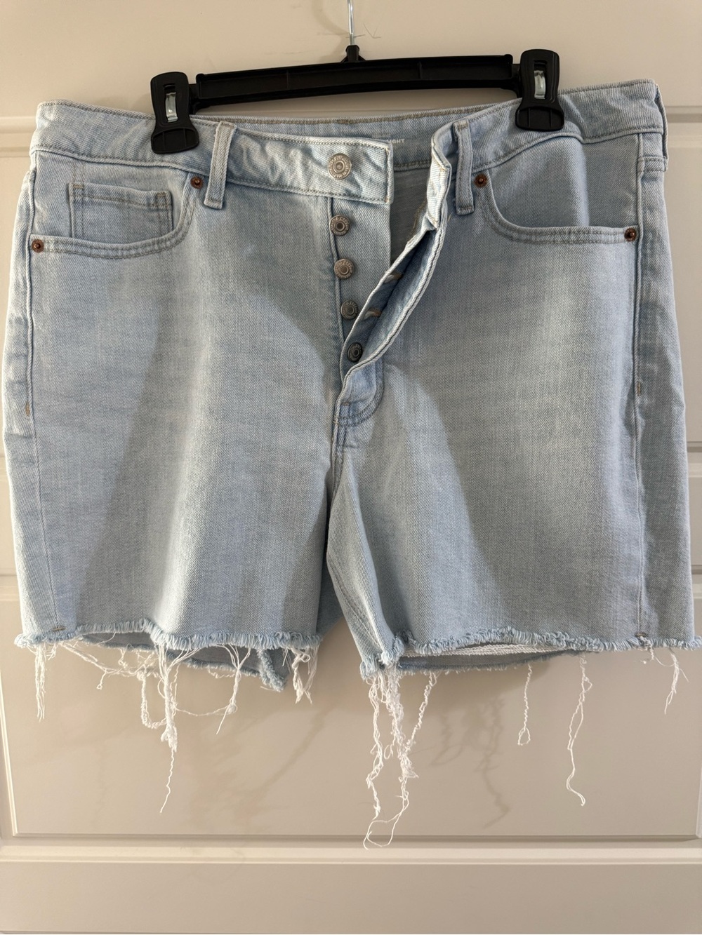 Old Navy O.G. Straight Denim Shorts Size 14 Light Wash High Rise Frayed Hem - Picture 3 of 5